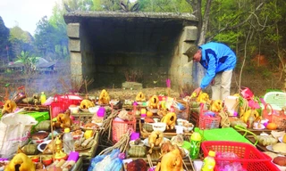 Tục cúng Thổ công ngày Tết của người Tày, Nùng Cao Bằng. 