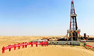 Công nhân dầu khí tại mỏ dầu Tarim ở Tân Cương, Trung Quốc ngày 9/3/2023 Ảnh: VCG