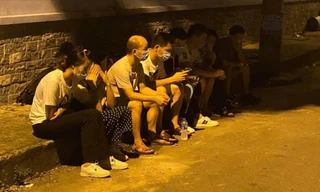 Công an quận Tân Phú phát hiện, bắt giữ 8 người Trung Quốc nhập cảnh trái phép vào TPHCM 