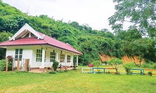 Một số hình ảnh đời sống, công trình, hoạt động kết nghĩa của hai tỉnh Thanh Hoá - Hủa Phăn tại bản Bó