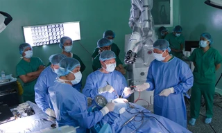 Thiếu thiết bị y tế, bệnh nhân là người chịu nhiều thiệt thòi nhất 