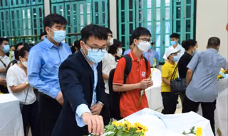 Thầy trò trường ĐH Y Hà Nội tri ân những người hiến xác cho khoa học 