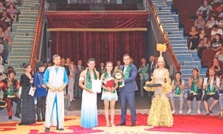 Hiển Phước- Thanh Hoa nhận giải thưởng Huy chương Vàng tại Liên hoan xiếc quốc tế Kazakhstan tháng 7/2023 