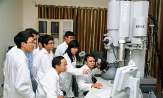 Các nhà khoa học cống hiến không phải vì mục đích xếp hạng. Ảnh: Diệp An 