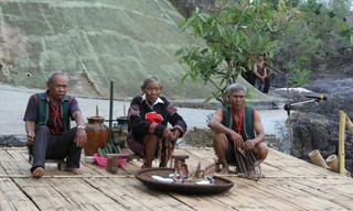 Sắc màu huyền bí 