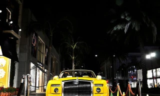 Rolls-Royce Phantom màu vàng cực hút mắt
