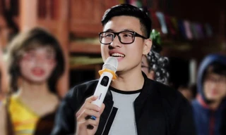 Minh Hoàng là gương mặt khá nổi bật trong câu lạc bộ MC tại Học viện Báo chí và Tuyên truyền.