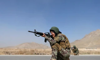 Đột nhập Trung tâm huấn luyện nữ binh Afghanistan