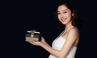 Người đẹp Jennifer Phạm sinh con trai