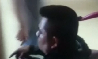 Dao cắm xuyên đầu nhưng Clever vẫn tỉnh táo.