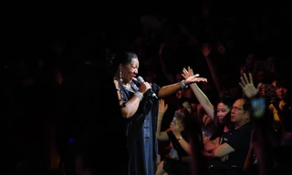 Khán giả Hà Nội phát cuồng vì Boney M và Chris Norman