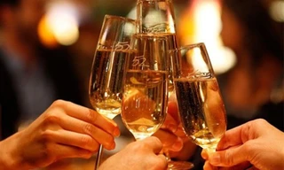 Điều giáo viên đi tiếp khách, Chủ tịch thị xã Hồng Lĩnh lên tiếng