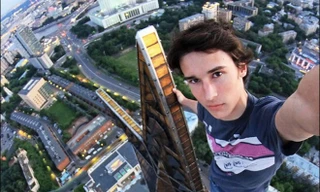 Chết do chụp selfie nhiều hơn cả do bị cá mập tấn công