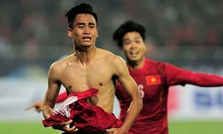 Minh Tuấn bật khóc ghi bàn cho Tuyển Việt Nam.