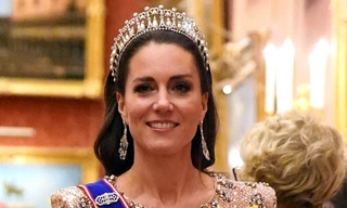 Chiếc váy báo thù của Công nương Kate