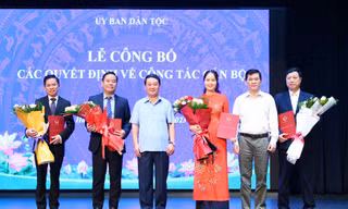 Bản tin 8H: Ủy ban Dân tộc công bố quyết định điều động, bổ nhiệm cán bộ