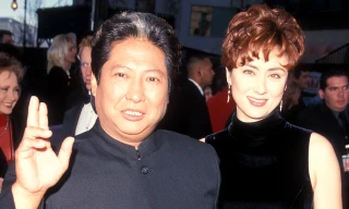 Hồng Kim Bảo và vợ hoa hậu kém 13 tuổi