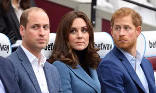 Công nương Kate chìa cành ô liu với Harry