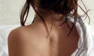 Bản tin 8H: Cô gái tự đăng clip khiêu dâm để tăng tương tác bán hàng