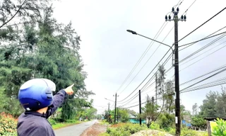 Bản tin 8H: Nguyên chủ tịch xã bị khiển trách sau khi chỉ định thầu hai công trình tiền tỷ