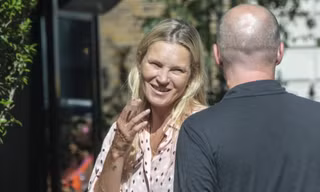 Không thể nhận ra siêu mẫu hàng đầu Kate Moss