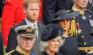 Harry và Meghan đã bị Vua Charles đuổi khỏi nhà 