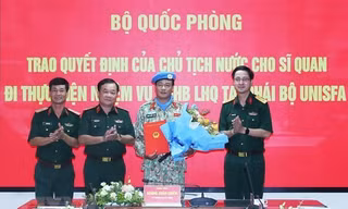Bản tin 8H: Bộ Quốc phòng trao quyết định nhân sự của Chủ tịch nước