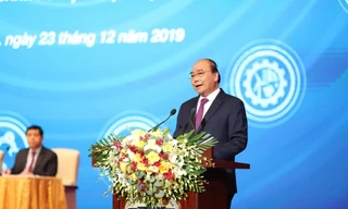 Thủ tướng Nguyễn Xuân Phúc đối thoại với DN. Ảnh Như Ý 