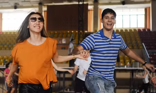 Ngân Khánh miệt mài tập cùng hotboy