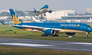 Cổ phiếu ngân hàng tích cực, Vietnam Airlines gây chú ý 