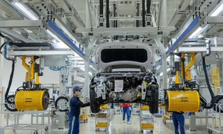 Sản lượng ô tô sản xuất trong nước giảm trong tháng 7