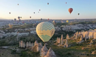 Ở nơi du khách đi khinh khí cầu dễ như bắt taxi 