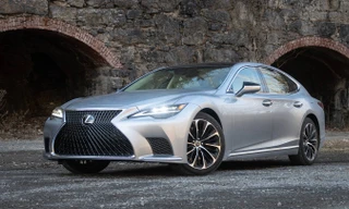 Dàn sedan thể thao sang trọng đáng mua năm 2023 