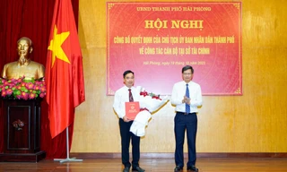 Chủ tịch Hải Phòng điều động, tiếp nhận, bổ nhiệm cán bộ chủ chốt