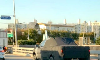 Lộ ảnh thử nghiệm bán tải đầu tiên của Kia