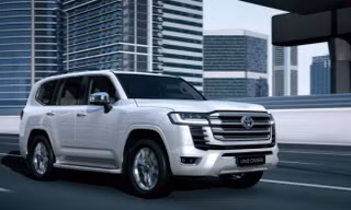 Toyota Land Cruiser 2022 tăng giá bán niêm yết tại Việt Nam
