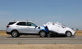 Phát hiện điểm yếu của phanh tự động ô tô