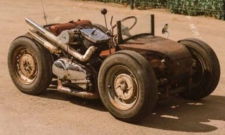 Chiếc Hot Rod tự chế của thợ độ Nga