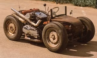 Chiếc Hot Rod tự chế của thợ độ Nga
