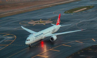 Hủy khẩn cấp hơn 100 chuyến bay, hàng nghìn khách kẹt ở Istanbul 