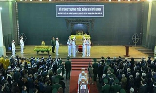 Tổ chức trọng thể lễ tang đồng chí Vũ Oanh theo nghi thức cấp Nhà nước