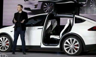 Tesla bị kiện do phóng đại công nghệ tự lái