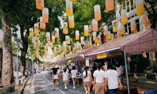 Trở về 'miền thơ ấu' trên phố bích họa Phùng Hưng