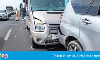 3 ôtô đâm liên hoàn, cao tốc TP.HCM - Dầu Giây phải tạm đóng