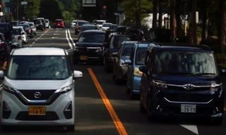 Nhật Bản thử nghiệm vỉa hè sạc không dây cho xe điện