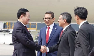 Chủ tịch Quốc hội Vương Đình Huệ bắt đầu thăm chính thức Indonesia