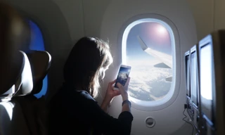 Nữ hành khách bị bắt khẩn cấp vì chụp ảnh sân bay Na Uy