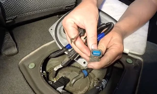 Dấu hiệu cảm biến áp suất nhiên liệu hỏng