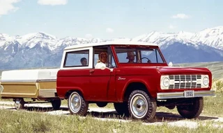 Dàn SUV đời cổ hấp dẫn nhiều nhà sưu tầm 