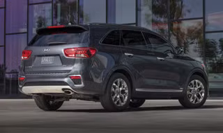 Crossover của Kia liên tiếp bị triệu hồi bởi lỗi camera chiếu hậu